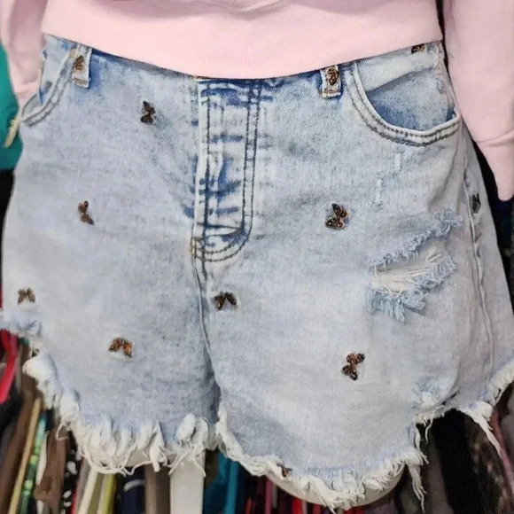Tinseltown Butterfly Embroidered Destroyed Jean Shorts Denim Cutoffs Junior's 11 - Picture 1 of 8